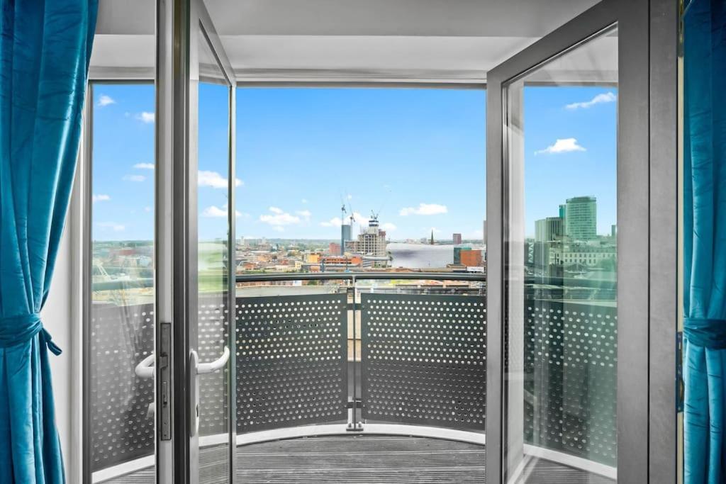 Spacious 2 Bed Apt B'Ham Cc With Parking Sleeps 7 Birmingham Buitenkant foto