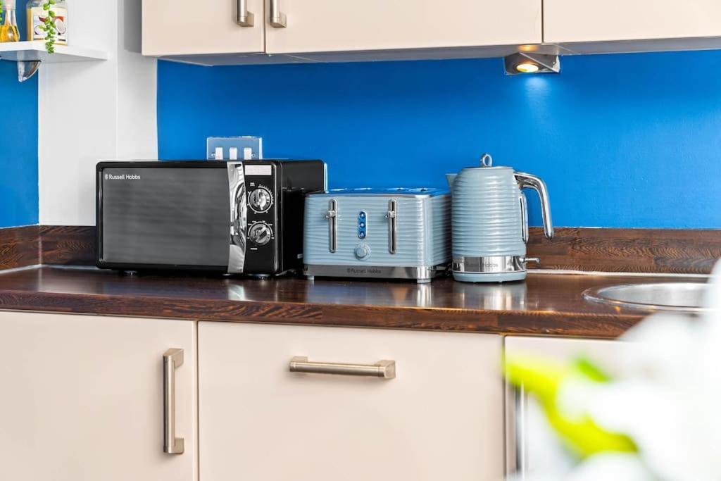 Spacious 2 Bed Apt B'Ham Cc With Parking Sleeps 7 Birmingham Buitenkant foto